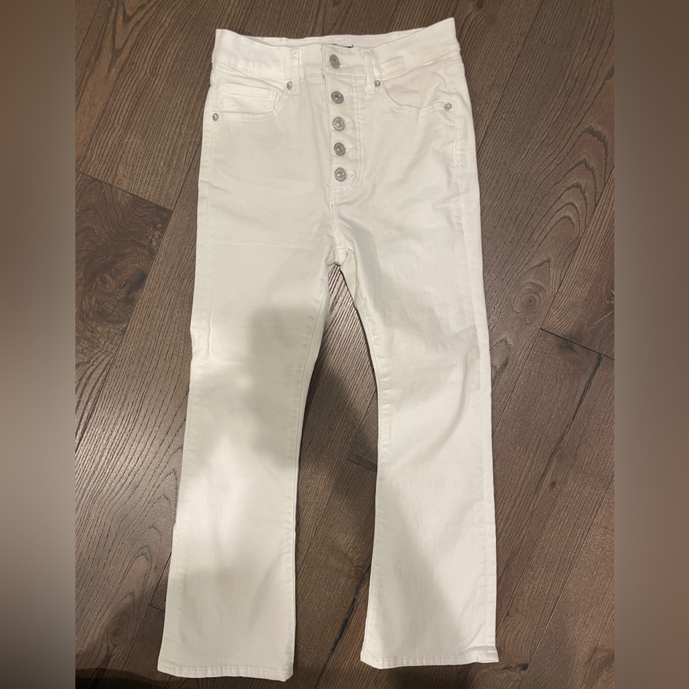 Express Flare Crop- White